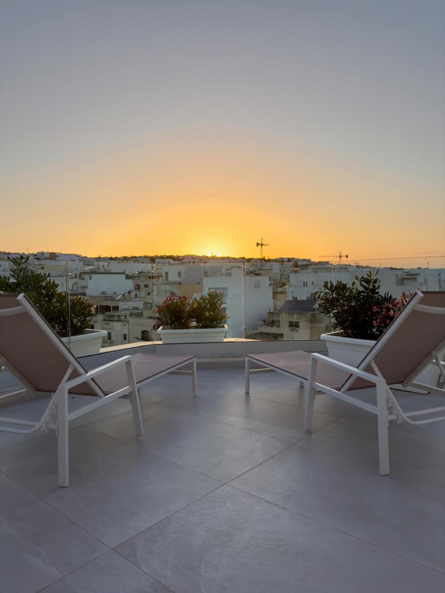C'Est La Vie Boutik Swieqi Is-Swieqi Exteriér fotografie