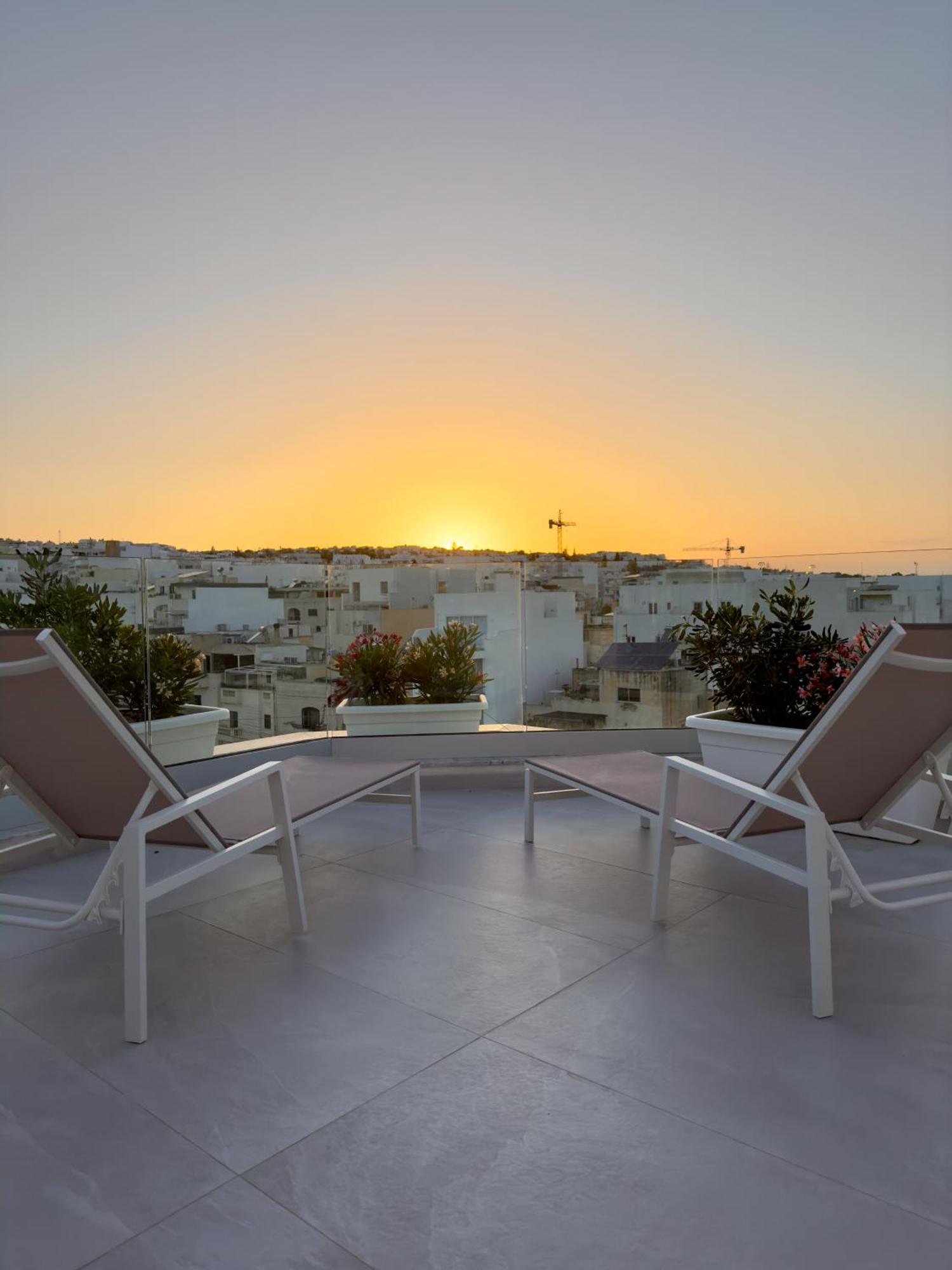 C'Est La Vie Boutik Swieqi Is-Swieqi Exteriér fotografie